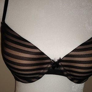 NWOT 38C brassiere